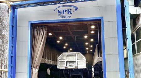 Камера дробеструйной обработки SPK-24.6.5 в работе