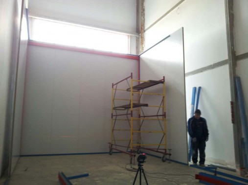 На Заводе по производству дизельных двигателей для локомотивов в г. Астана (Казахстан) SPK GROUP устанавливает камеру для смешивания и хранения красок