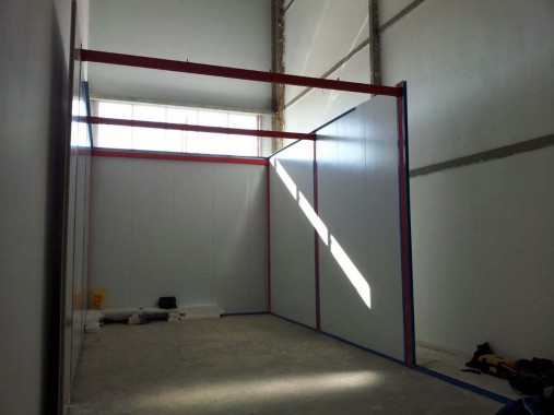 На Заводе по производству дизельных двигателей для локомотивов в г. Астана (Казахстан) SPK GROUP устанавливает камеру для смешивания и хранения красок