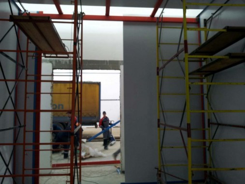 На Заводе по производству дизельных двигателей для локомотивов в г. Астана (Казахстан) SPK GROUP устанавливает камеру для смешивания и хранения красок