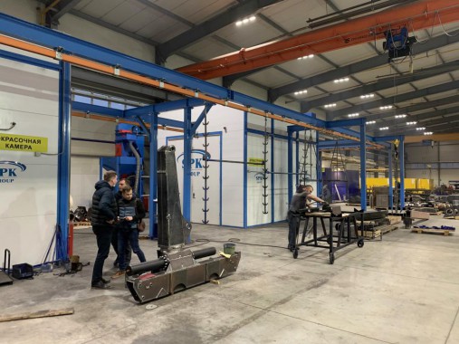 Комплекс подготовки и покраски для деталей с подвесной транспортной системой SPK Комплекс подготовки и покраски для деталей с подвесной транспортной системой СПК