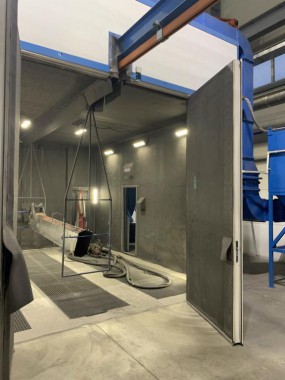 Комплекс подготовки и покраски для деталей с подвесной транспортной системой SPK Комплекс подготовки и покраски для деталей с подвесной транспортной системой SPK GROUP