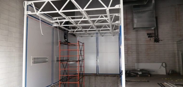 Окрасочно-сушильная камера для легковой коммерческой техники SPK-8.4.4 Фото камеры окраски SPK GROUP для легковой коммерческой техники