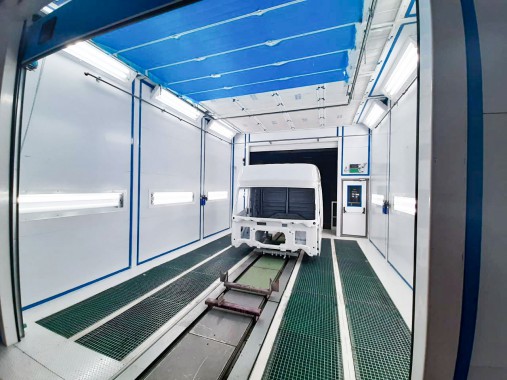 Линия окраски кабин грузовых автомобилей SPK Окрасочно-сушильная камера для кабин грузовых автомобилей SPK GROUP