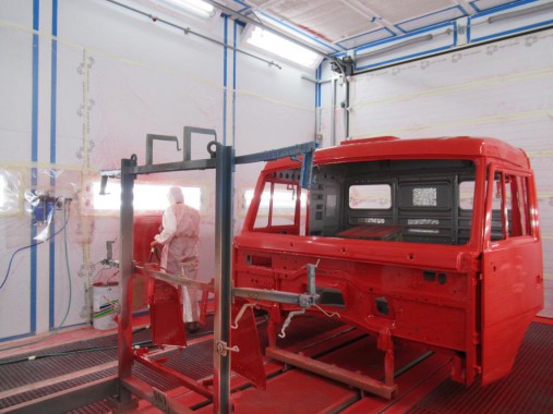 Линия окраски кабин грузовых автомобилей SPK Окрасочно-сушильная камера для кабин грузовых автомобилей SPK GROUP