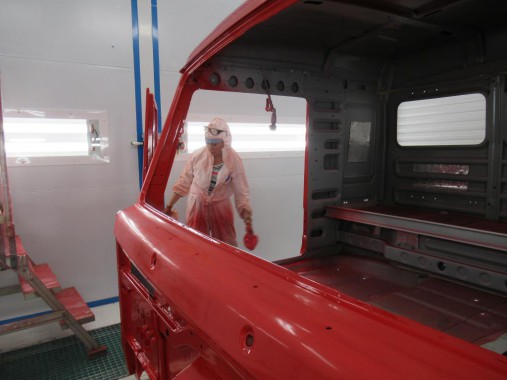 Линия окраски кабин грузовых автомобилей SPK Окрасочно-сушильная камера для кабин грузовых автомобилей SPK GROUP