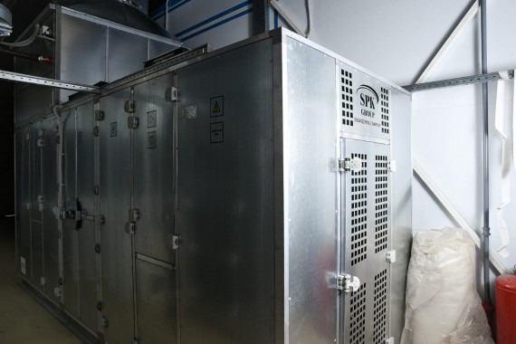 Окрасочно-сушильная камера для легковой коммерческой техники SPK-8.4.4 Фото камеры окраски SPK GROUP для легковой коммерческой техники