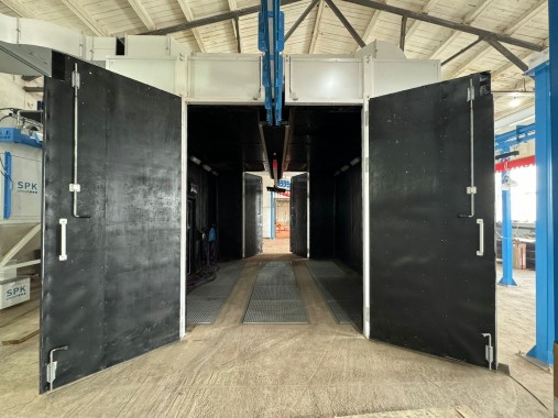 Комплекс подготовки и окраски металлоконструкций SPK с конвейером, г. Оренбург Комплекс подготовки и окраски металлоконструкций SPK GROUP с конвейером, г. Оренбург