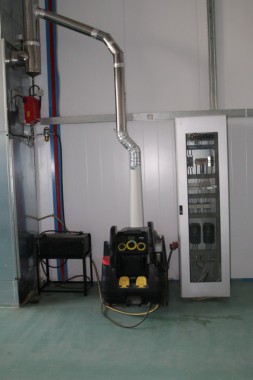 Обитаемая моечная камера. Завод по производству дизельных двигателей GEVO. Обитаемая моечная камера SPK GROUP. Завод по производству дизельных двигателей GEVO