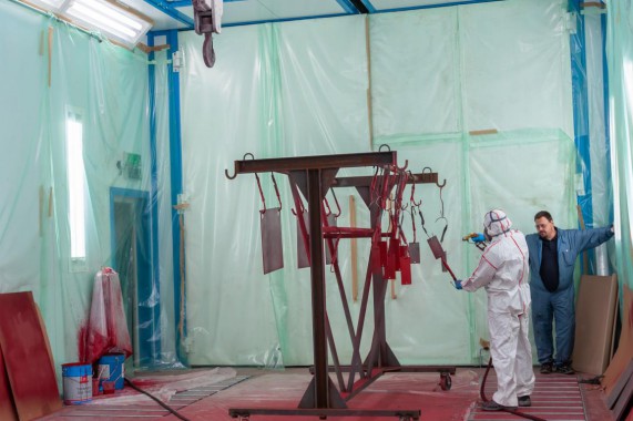 Комплекс подготовки, мойки и окраски поверхности для изделий машиностроительного комплекса, г. В. Луки Комплекс подготовки, мойки и окраски поверхности для изделий машиностроительного комплекса SPK GROUP