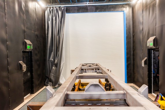 Комплекс подготовки, мойки и окраски поверхности для изделий машиностроительного комплекса, г. В. Луки Комплекс подготовки, мойки и окраски поверхности для изделий машиностроительного комплекса SPK GROUP