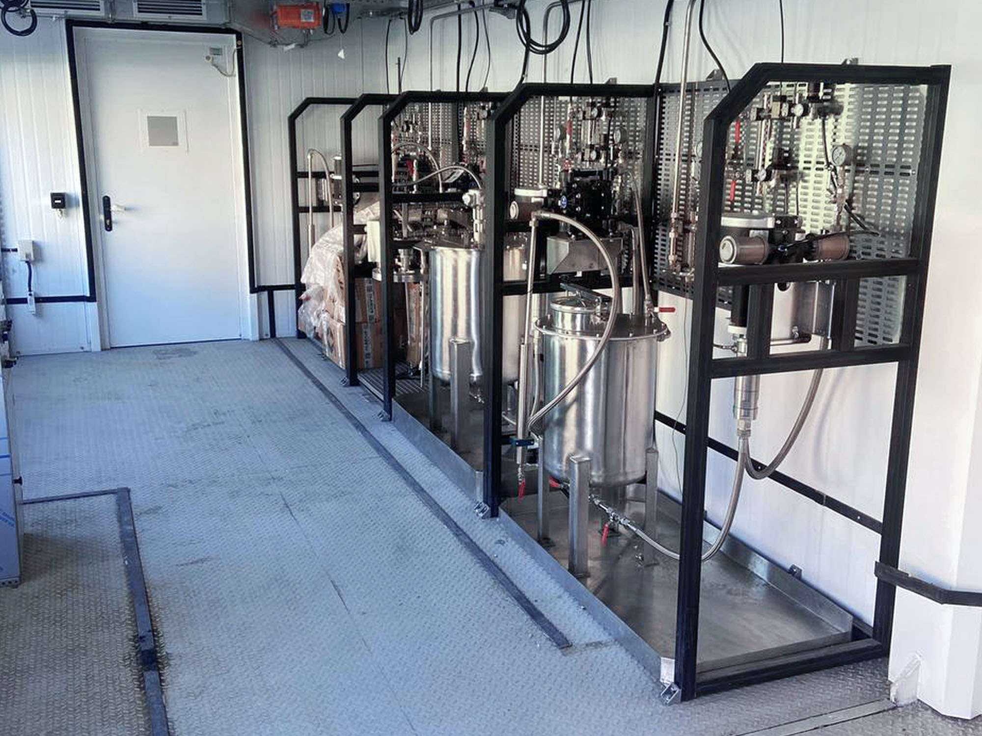 Система подготовки и подачи ЛКМ SPK GROUP